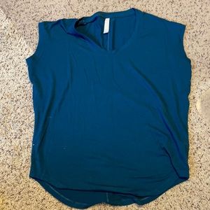 Athleta cloud stratus t-shirt